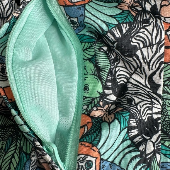 Adidas Zoo Print Track Jacket. Size XL (Junior) - Picture 6 of 10